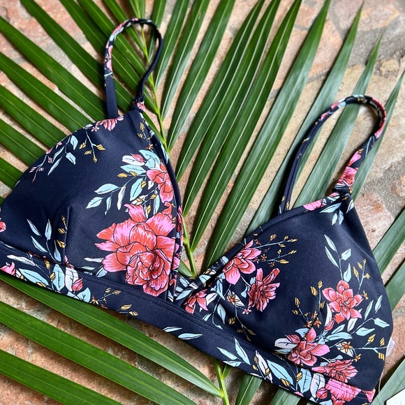 🫧🌸 BILLABONG 🫧🌸  Lets Wander Triangle Bikini Swim Top - Picture 9 of 10